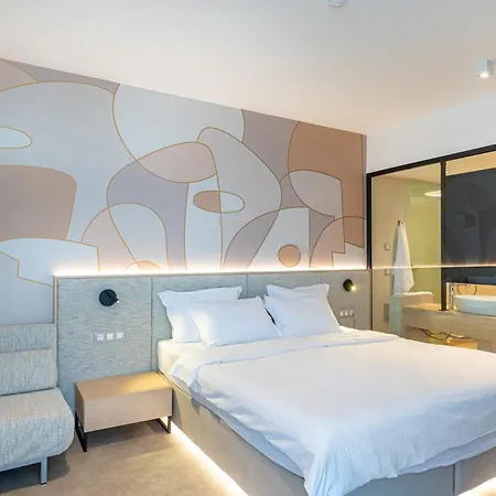 Zenith מלון סאני ביץ'