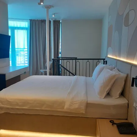 Zenith 4*