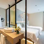 Hotell Zenith 4*