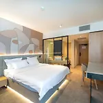 Zenith Hotell 4*