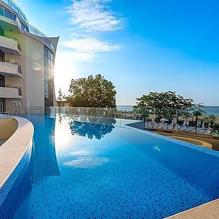 Zenith 4* Sluneční pobřeží